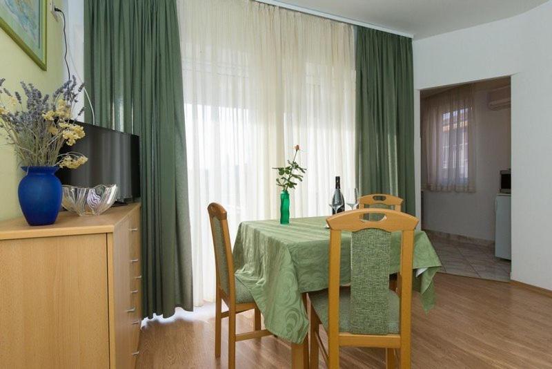 Marija F2 Apartment クルク エクステリア 写真