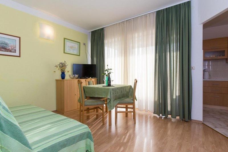 Marija F2 Apartment クルク エクステリア 写真